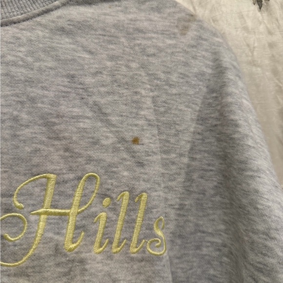 H&M Light Gray Women's Sweater with Yellow Embroidery - Picture 3 of 8